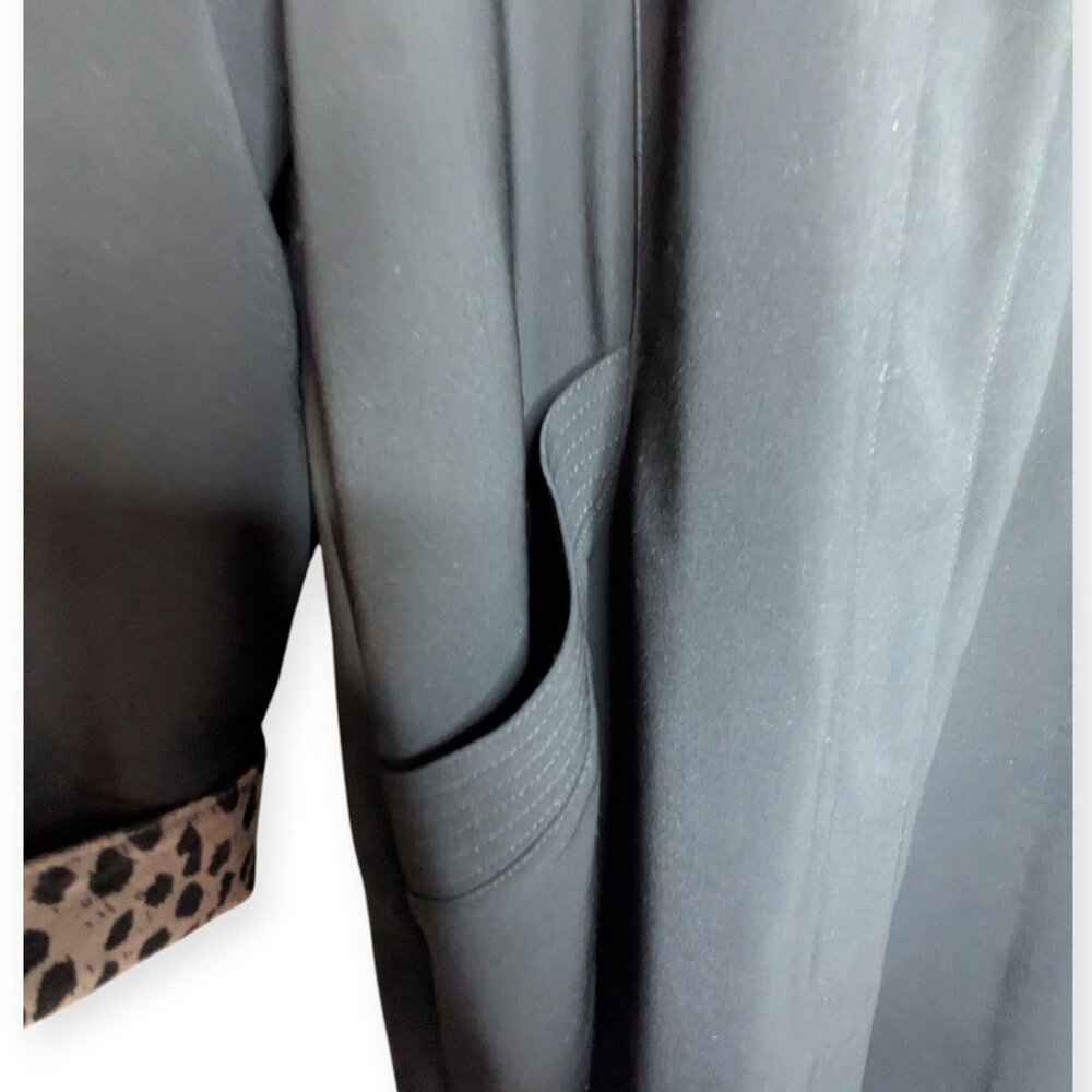 Vintage Rainshedder Elegant Black Coat with Leopard Print Accents Womens Size 14 - Picture 7 of 16